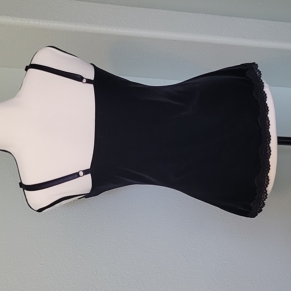 Vintage Apt. 9 Stretch Black Velvet Tank Top in S - Picture 2 of 12